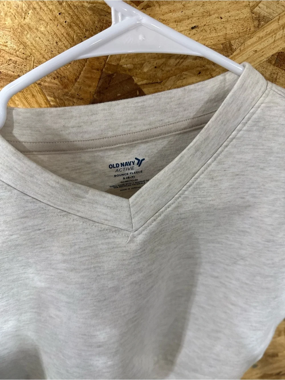 Old Navy Cream V-Neck Cropped Sweatshirt